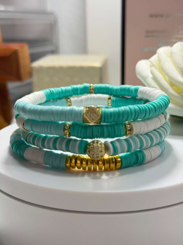 Queen Set Mint Green/ White/ Gold